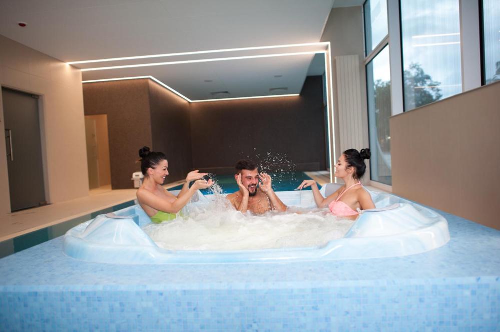 波别罗沃Baltic Palace公寓式酒店 外观 照片